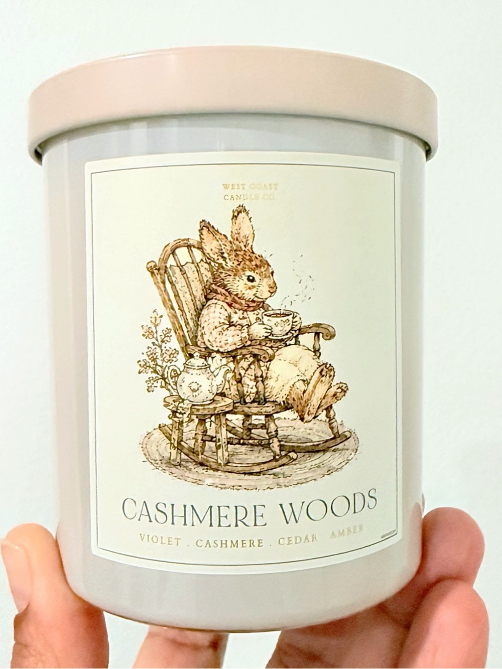 Leoben Company Cashmere Woods Luxury Scented Candle — Cream Bunny
